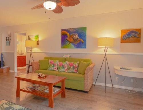 Ideal Coconut Coast Condo — 4-Star Luxury Hotel in Kapa'a, United States