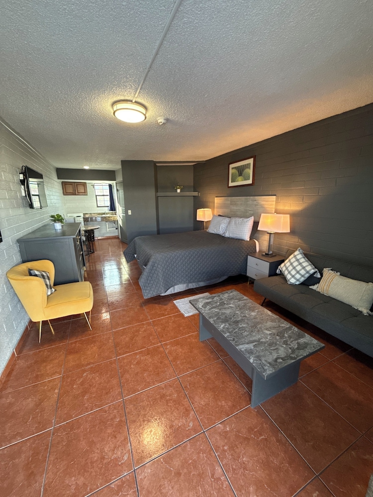 Rawls Motel Near Phoenix Airport - photo 36