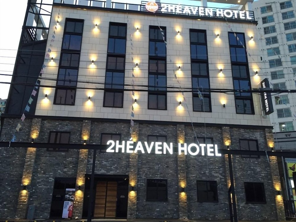 2Heaven Hotel Lottewaterpark in Kimhae, South Korea