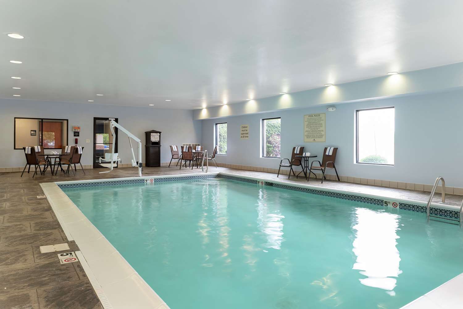 Hampton Inn Akron South - photo 8