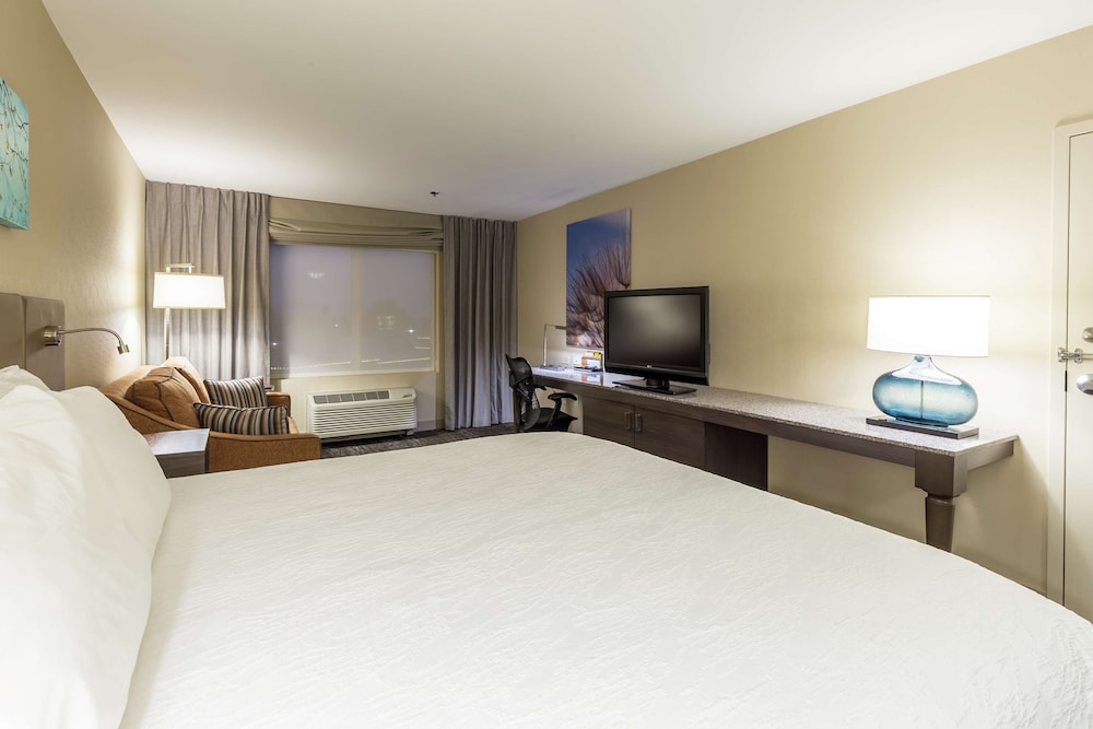 Hilton Garden Inn Fairfield - photo 14