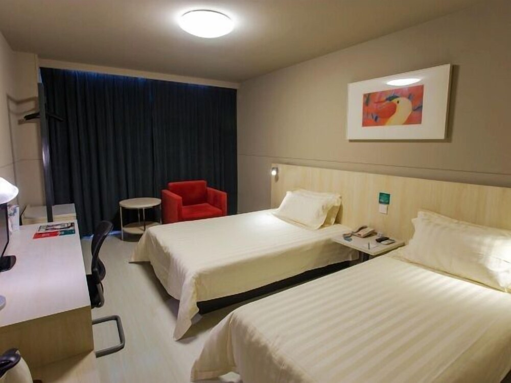 Jinjiang Inn — hotel in Nantong