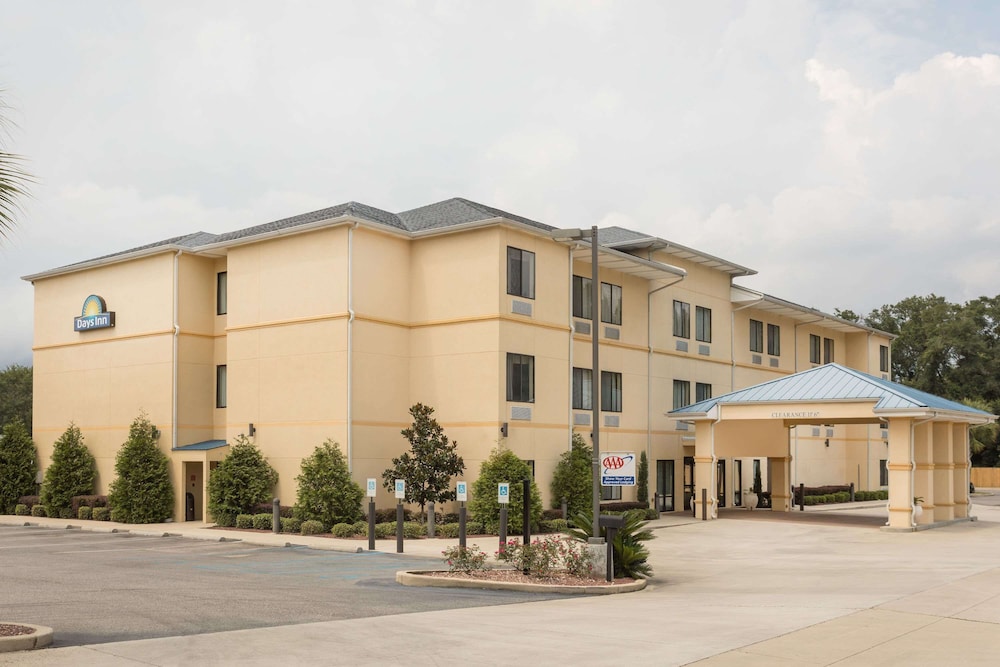 Days Inn North Mobile — hotel near Mobile Regional Airport