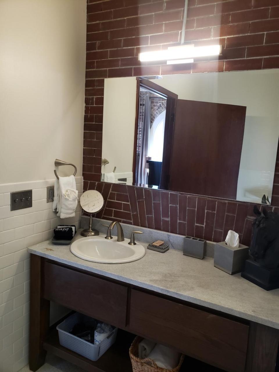 Hotel Hale - photo 7