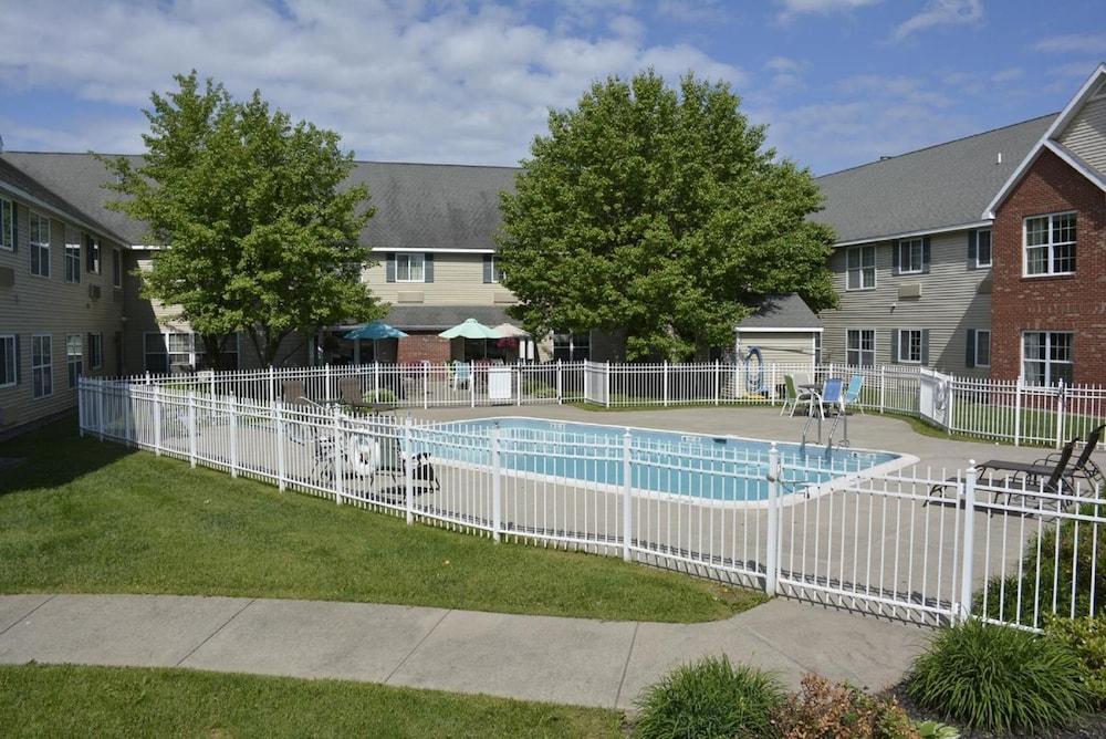 Cresthill Suites Syracuse - photo 27