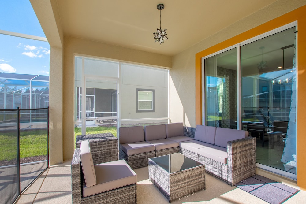 Champions Gate Resort 6 Bdrm Home - photo 34