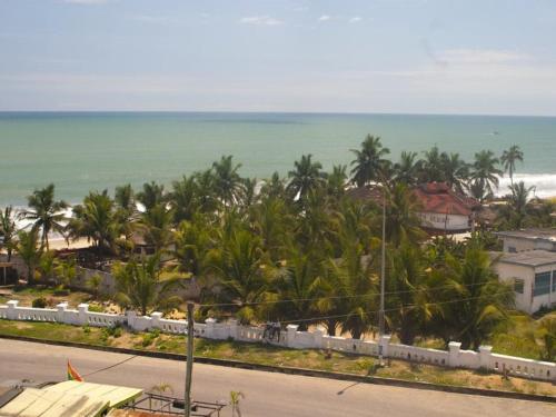 Oasis Beach Resort