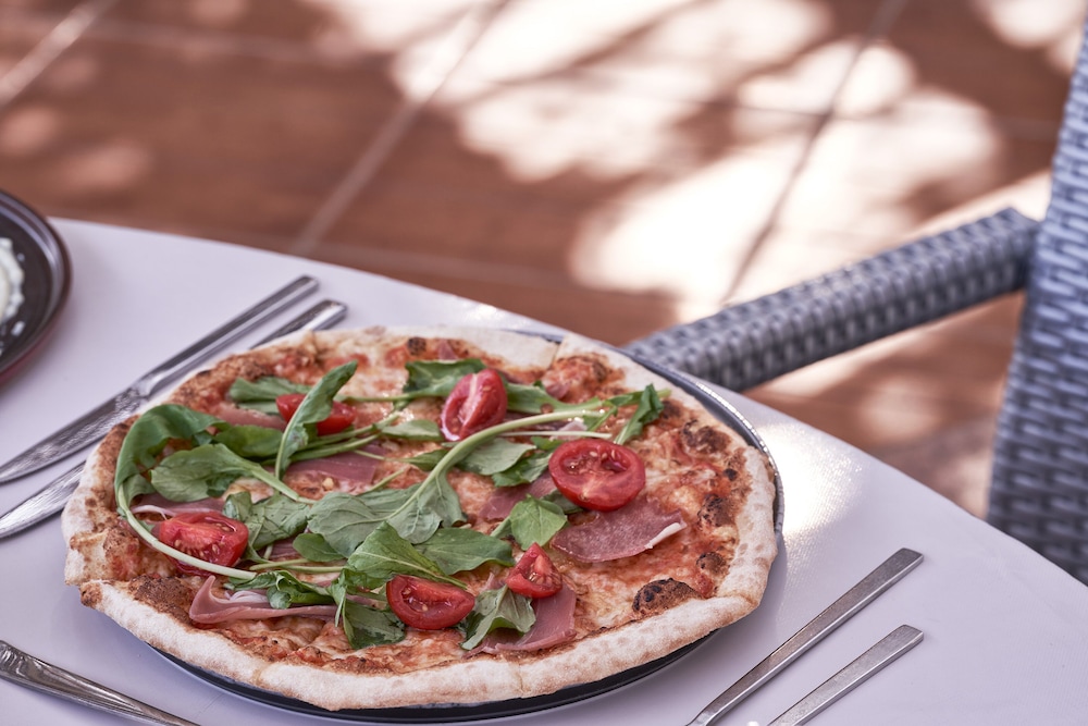 מזון ומשקאות