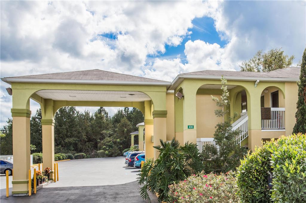 Days Inn by Wyndham Lamont Monticello in Lamont, United States