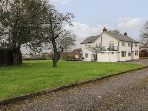 Strelley Court Farm — 4-Star Luxury Hotel in Heage, United Kingdom