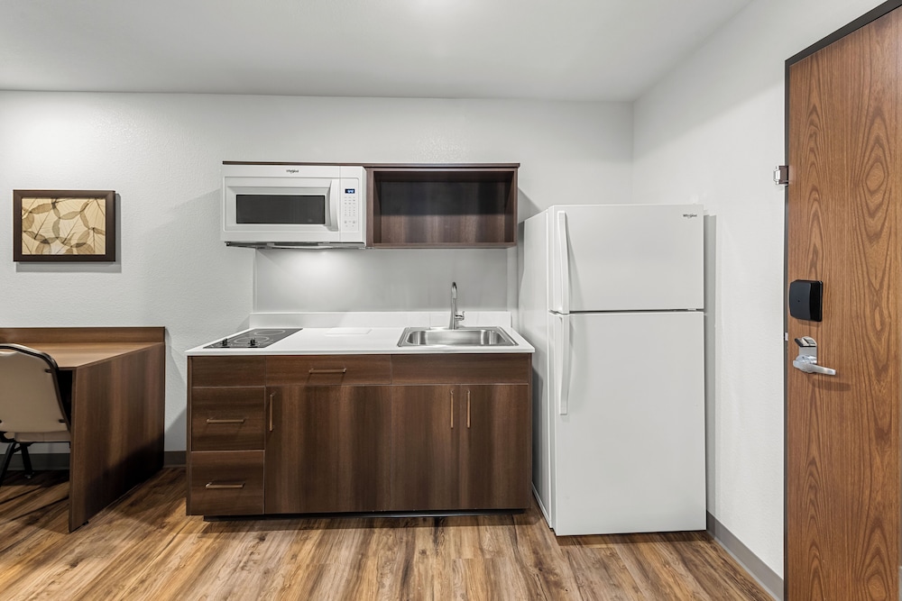 WoodSpring Suites Hobbs - photo 20