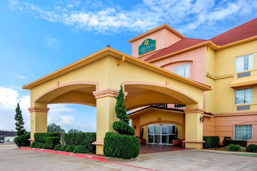 La Quinta Inn & Suites by Wyndham Glen Rose - photo 6