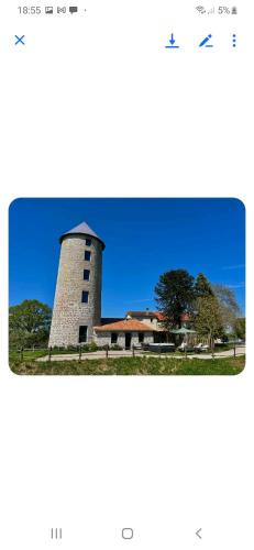 Loue Ancien Moulin a Vent Avec Piscine Et Jacuzzi - carbon neutral hotel in Unknown City