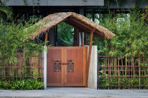 Private 4 Bedrooom Nongnia Beach Villas 21796953 — Tan Thanh
