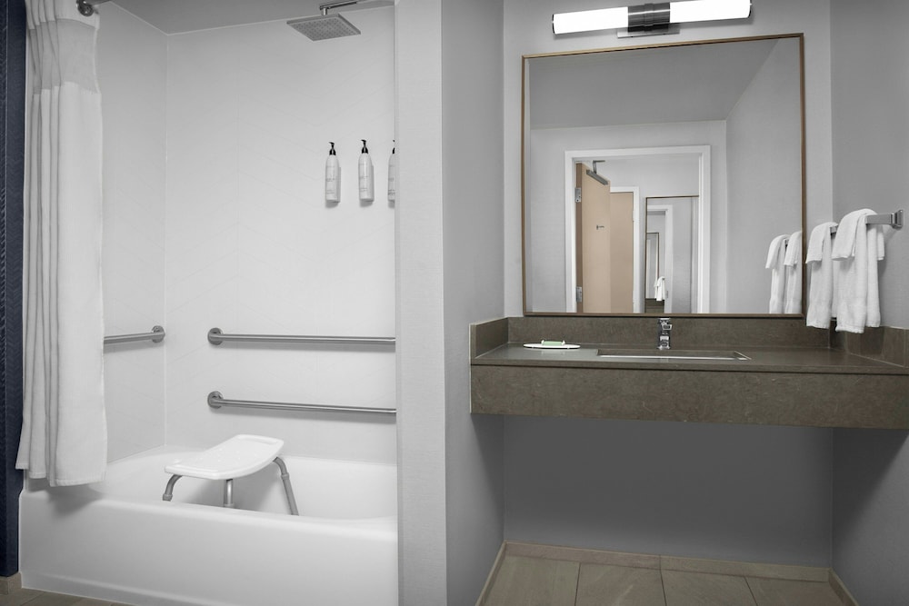 Fairfield Inn & Suites by Marriott Sarasota Lakewood Ranch - photo 25