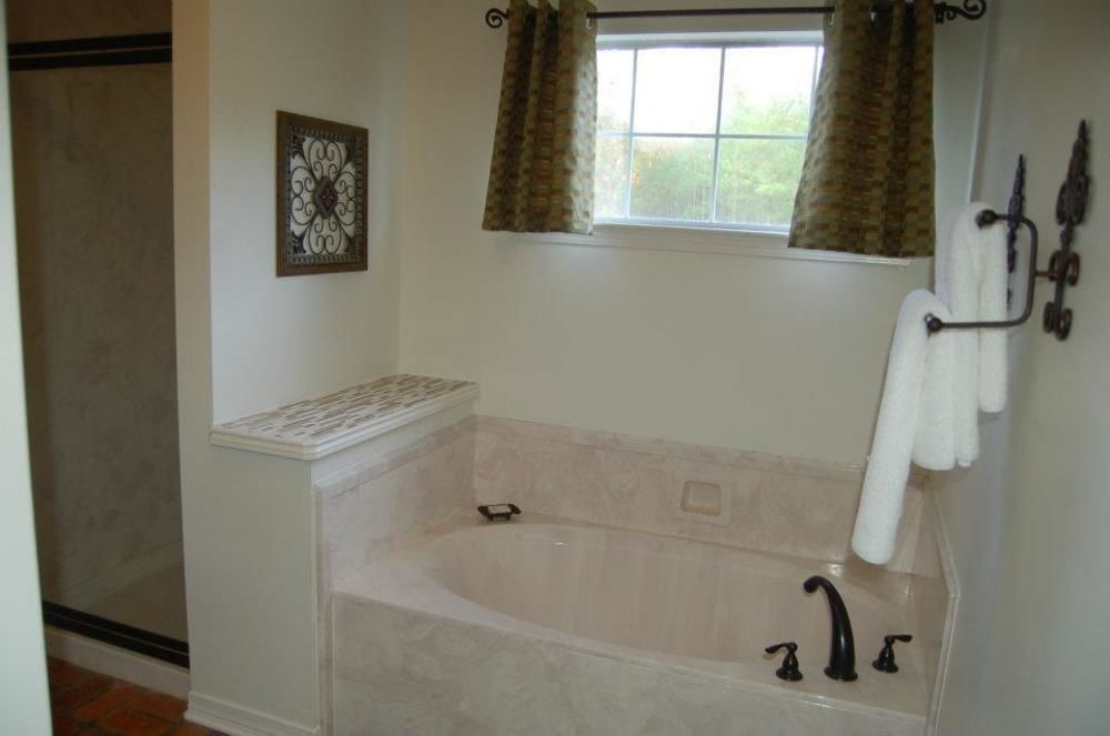 Tux Creek Inn - photo 8