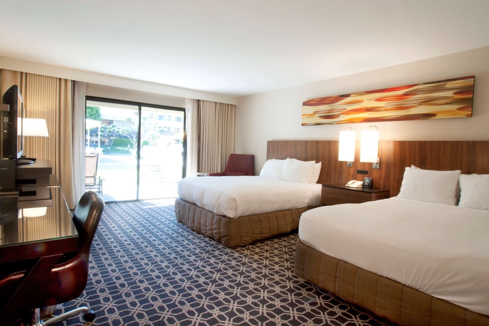 Hilton Palm Springs Resort - photo 7