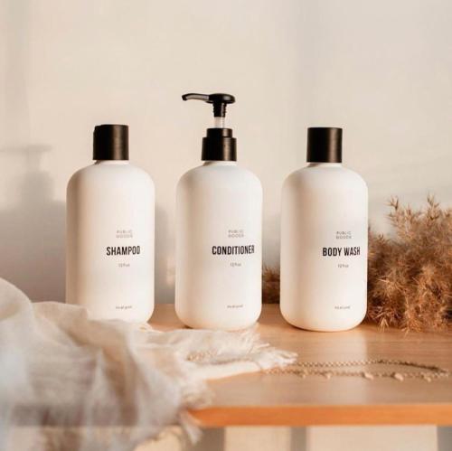 Luxe Getaway Yard & Roof Deck 4 Story Townhome in Denver, United States