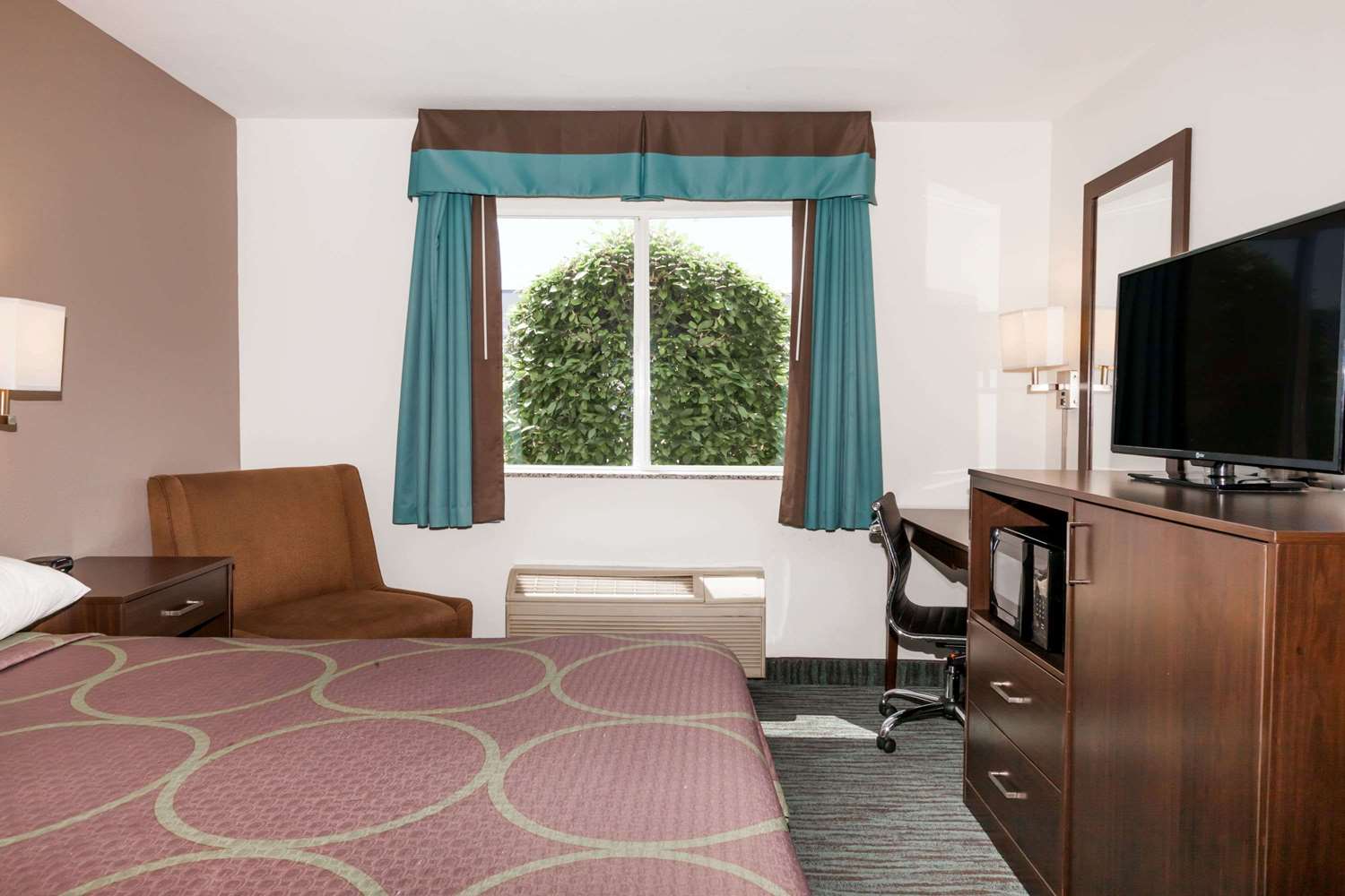 Super 8 Gresham Portland Area - photo 22