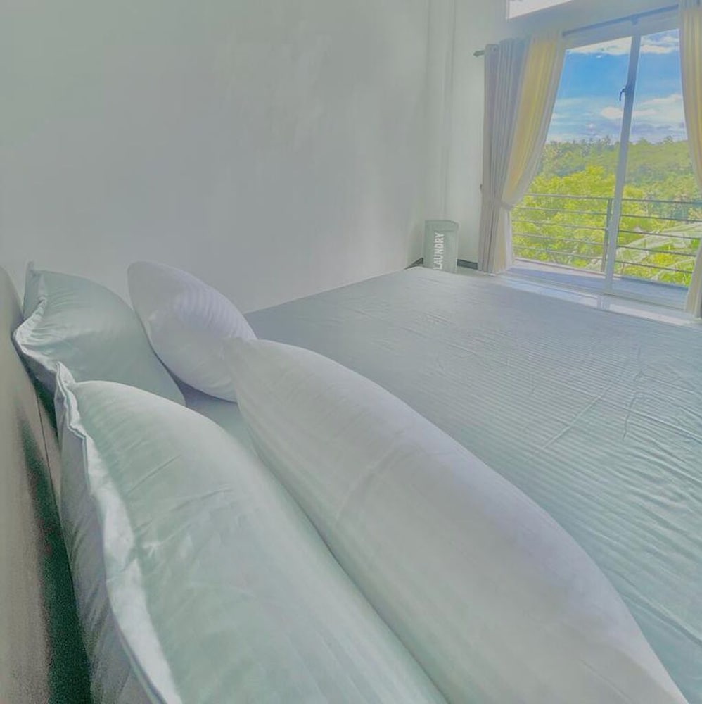 Kurumba Holidays Srilanka — 4-Star Luxury Hotel in Galle, Sri Lanka