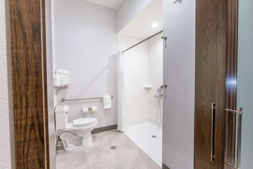 Hilton Garden Inn Wichita Downtown - photo 24