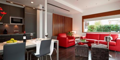 Stay Unique Apartments Eslava Pet Friendly — 4-Star Luxury Hotel in Sevilla, Spain