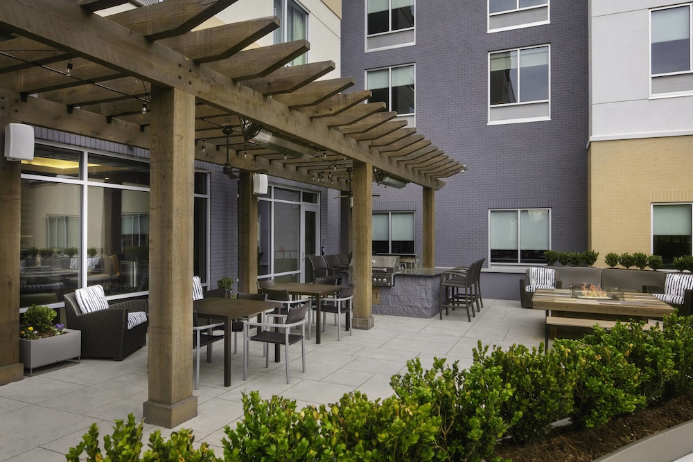 Fairfield Inn & Suites by Marriott Louisville Northeast - photo 2