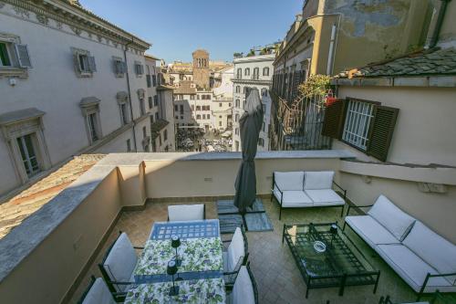 Pantheon Palazzo Nari Terrace #12 — 4-Star Luxury Hotel in Rome, Italy
