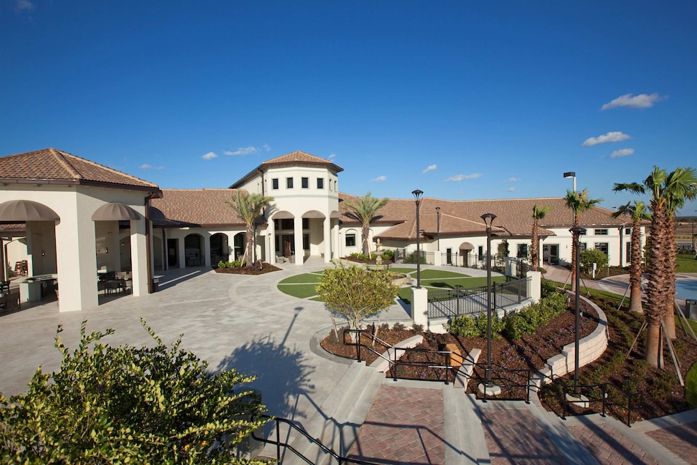 Chic Spacious 5BR Retreat Near Disney - photo 54
