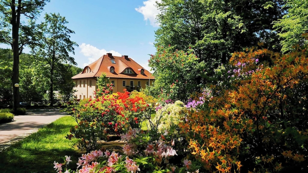 Rezydencja Grawert Victorian Boutique & SPA — 4-Star Luxury Hotel in Ladek-Zdroj, Poland