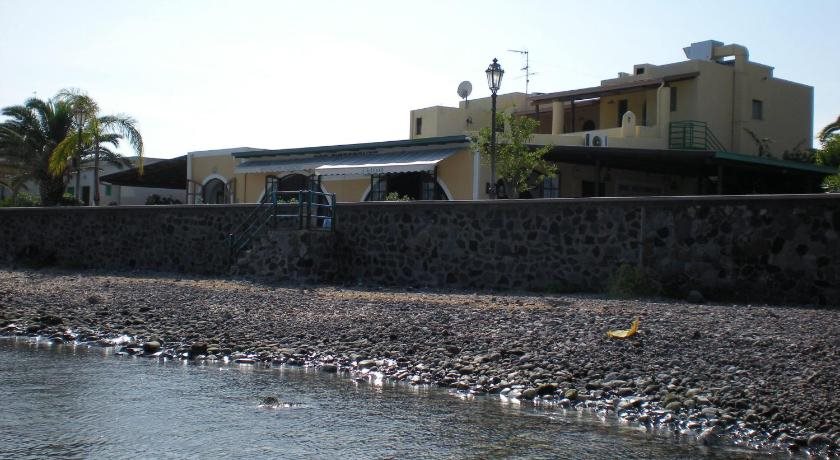 Il Delfino — Santa Marina Salina