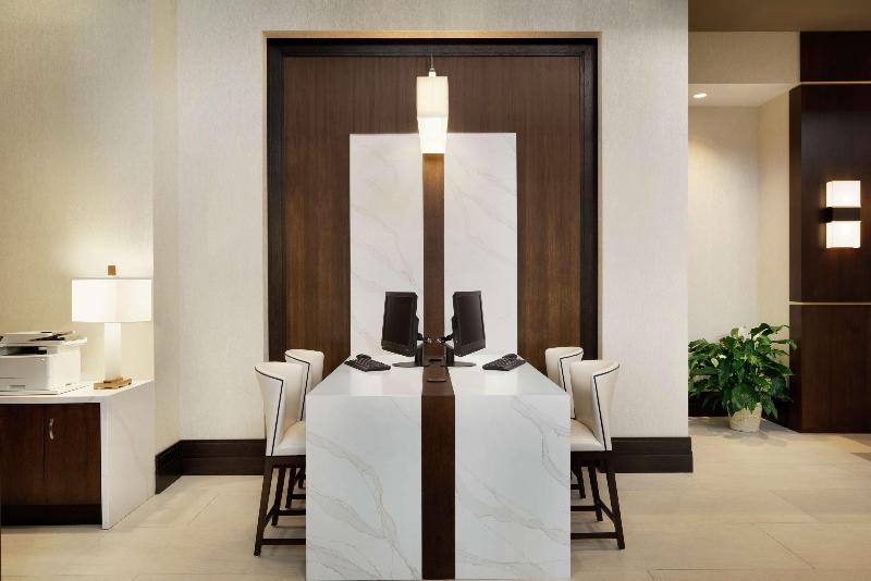 Embassy Suites by Hilton Syracuse Destiny USA - photo 98