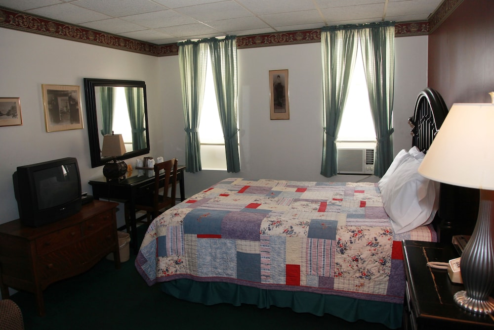 The Winter Inn - photo 4