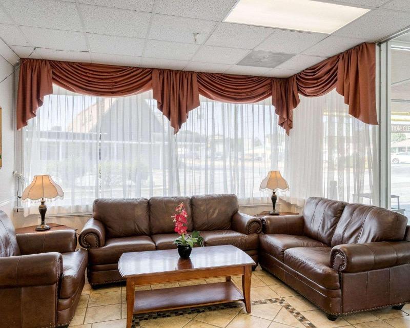 Rodeway Inn University Newark - photo 9