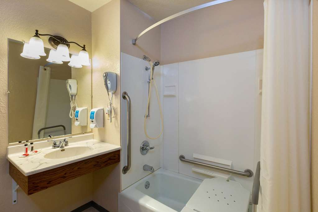 Super 8 by Wyndham Bemidji MN - photo 6