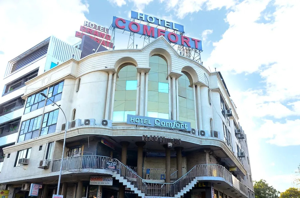 Hotel Comfort - last minute hotel in Surat
