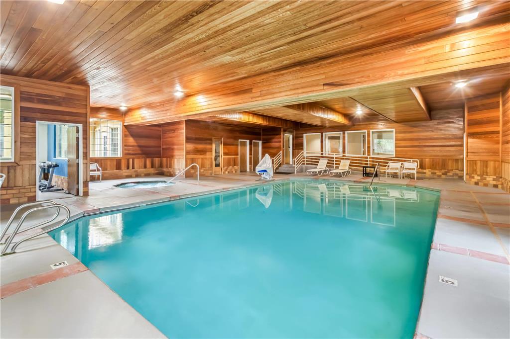 Comfort Suites Clackamas - photo 42