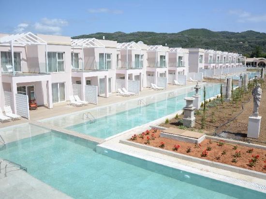 Sandy Villas 5 — 4-Star Luxury Hotel in Corfu, Greece