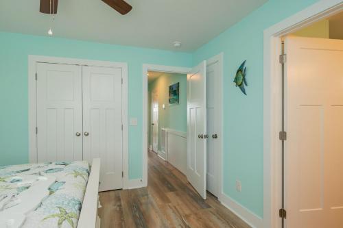 Southern Seabreeze by Oak Island Accommodations - photo 45
