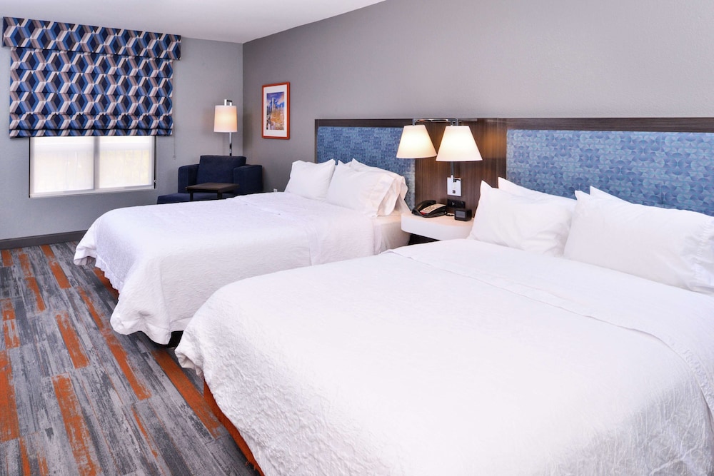 Hampton Inn & Suites Legacy Park Frisco - photo 21