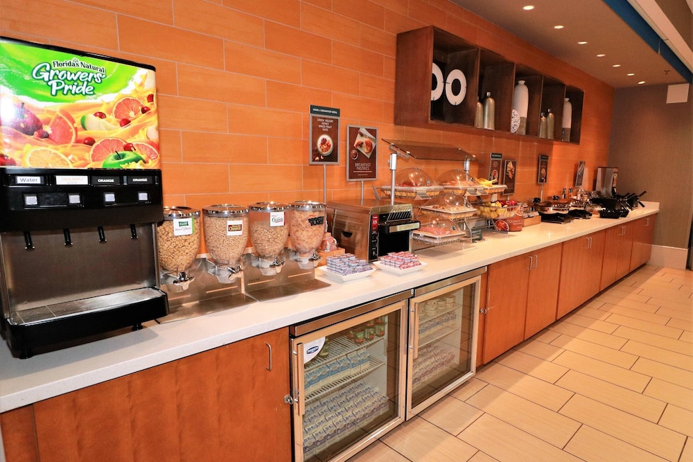 SpringHill Suites by Marriott San Antonio Alamo Plaza Convention Center - photo 26