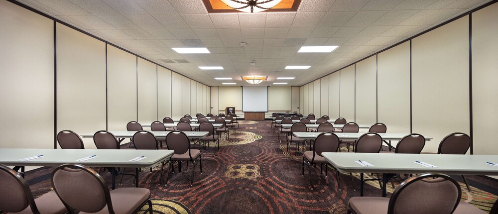 Best Western Wichita North Hotel and Suites - photo 64