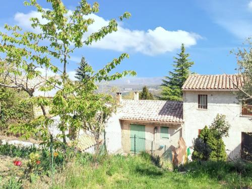 Numero 190 Rue Des Moulins Nid Douillet Au Cœur de la Haute Provence Vacheres — hotel in Reillanne
