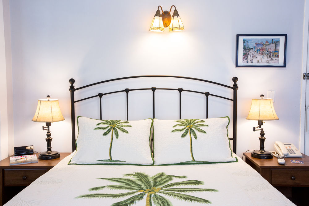 Venice Beach Suites & Hotel - photo 11