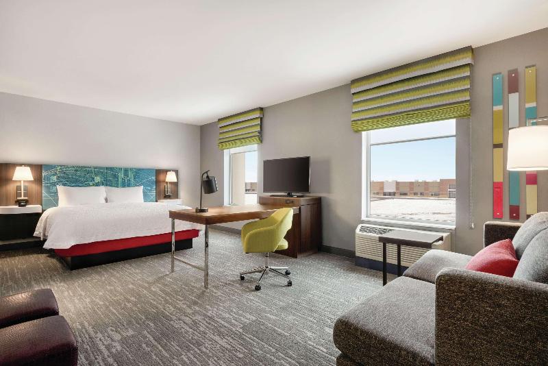 Hampton Inn Brooklyn Park - photo 14