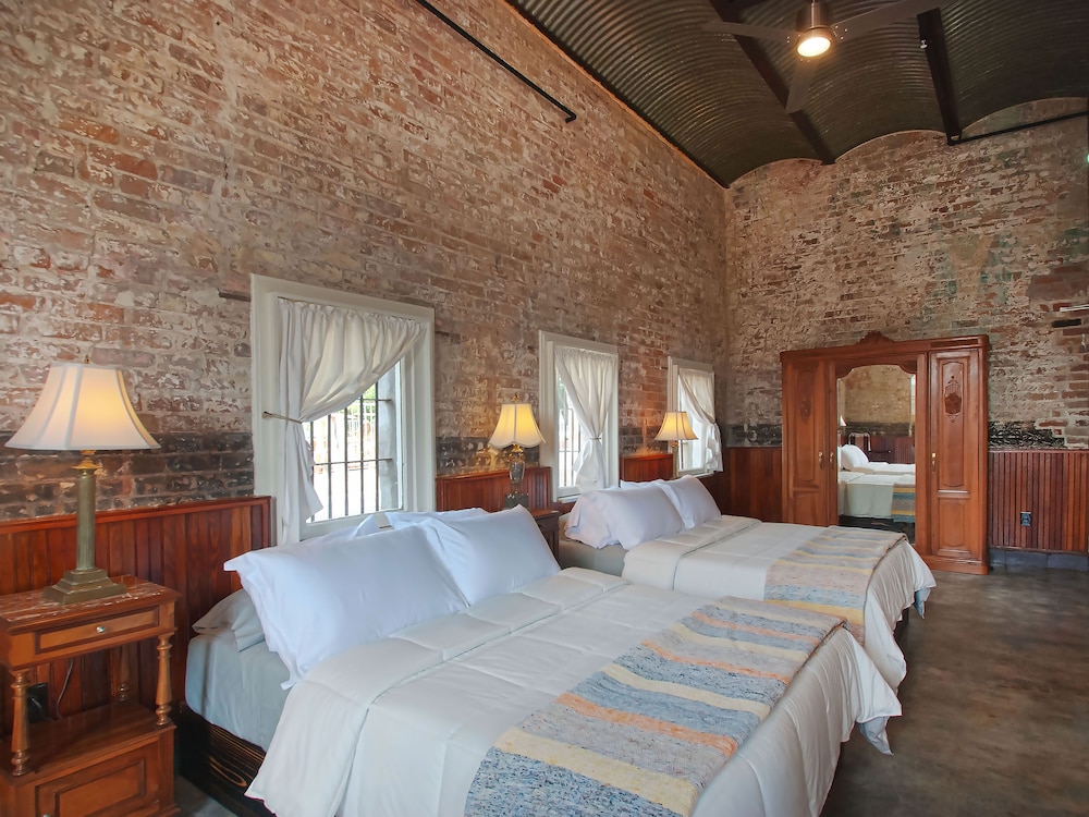 Inn at the Old Jail - photo 15