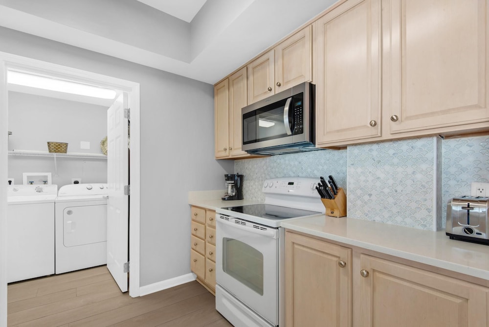 Silver Beach Towers 1205 East - photo 9