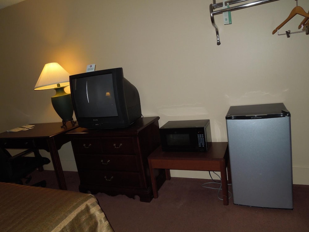 Hilltop Inn - photo 11