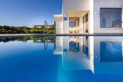 Sardines Luxury Villas — 4-Star Luxury Hotel in Hersonissos, Greece