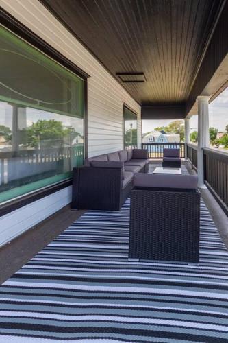 Renovated 2 bed 2 bath Near Arena and Downtown — 4-Star Luxury Hotel in Spokane, United States